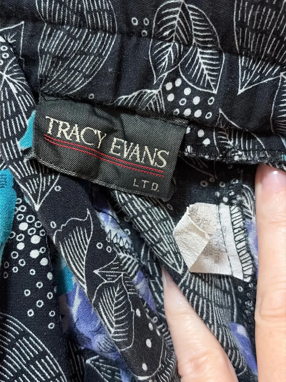Vintage Tracy Evan’s Floral Blue  Women’s Shorts